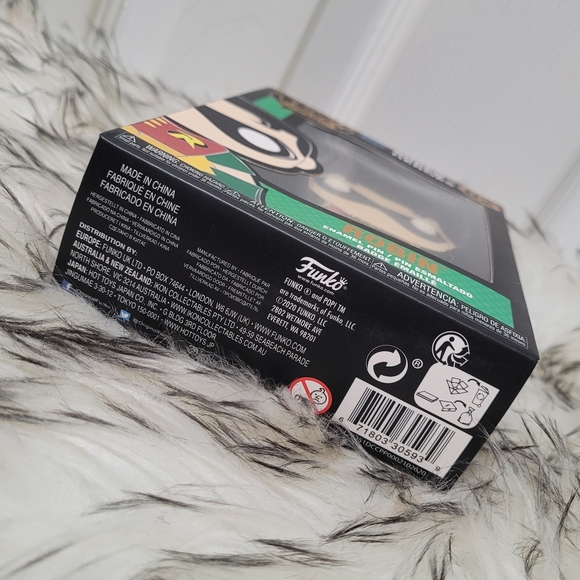 Funko POP! Pin DC Robin - Picture 2 of 4